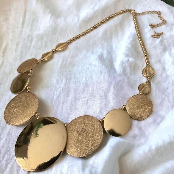 SOLD!!!Women's Gold tone Statement Necklace - Picture 3 of 5